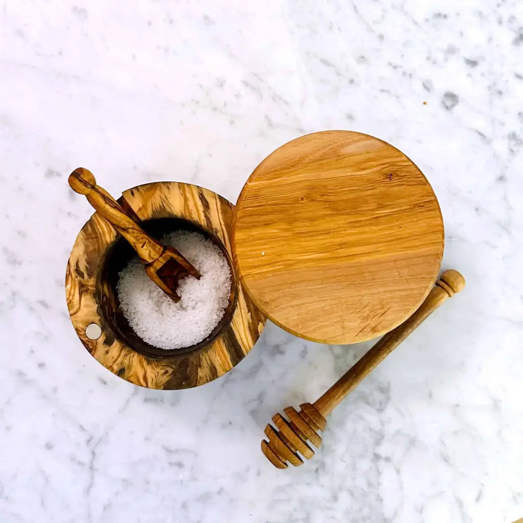 Salt bowl with lid and small spoon