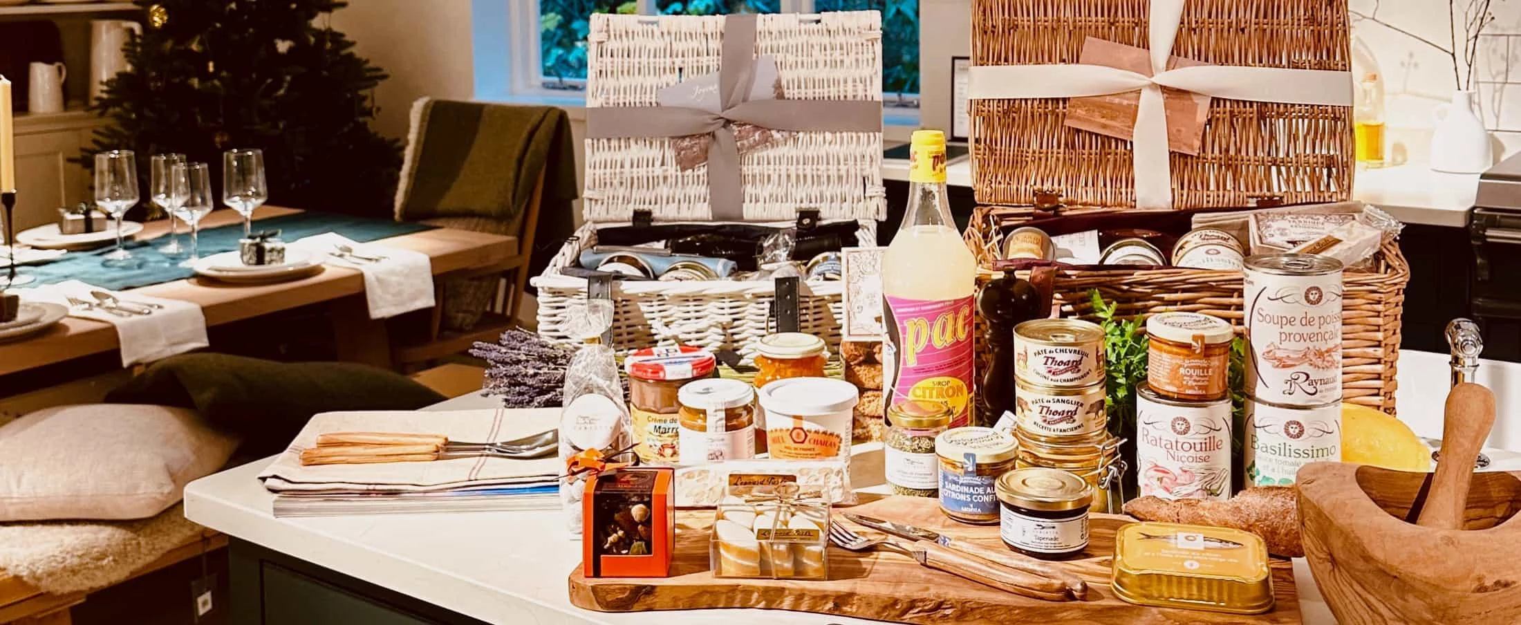Christmas selection of foodie gifts from Provence, artisan food and wine from Provence and homeware from the South of France