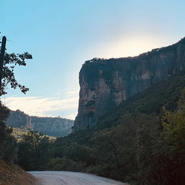 A tall cliff near Buoux