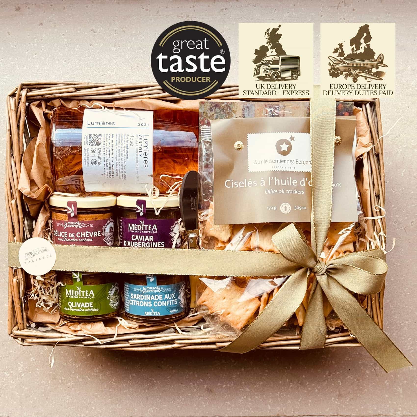 The Tariette apéro box celebrates our favourite savoury spreads and terrines with crackers and a bottle of wine from southern France.