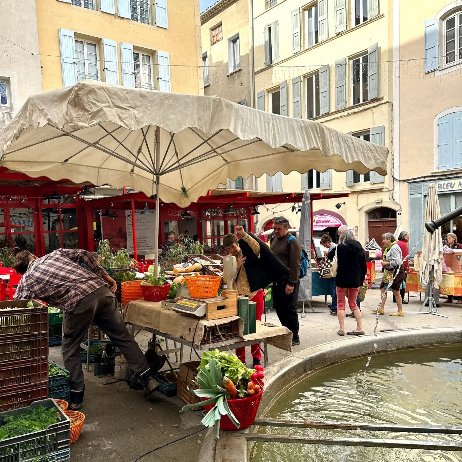 market stalls in Forcalquier