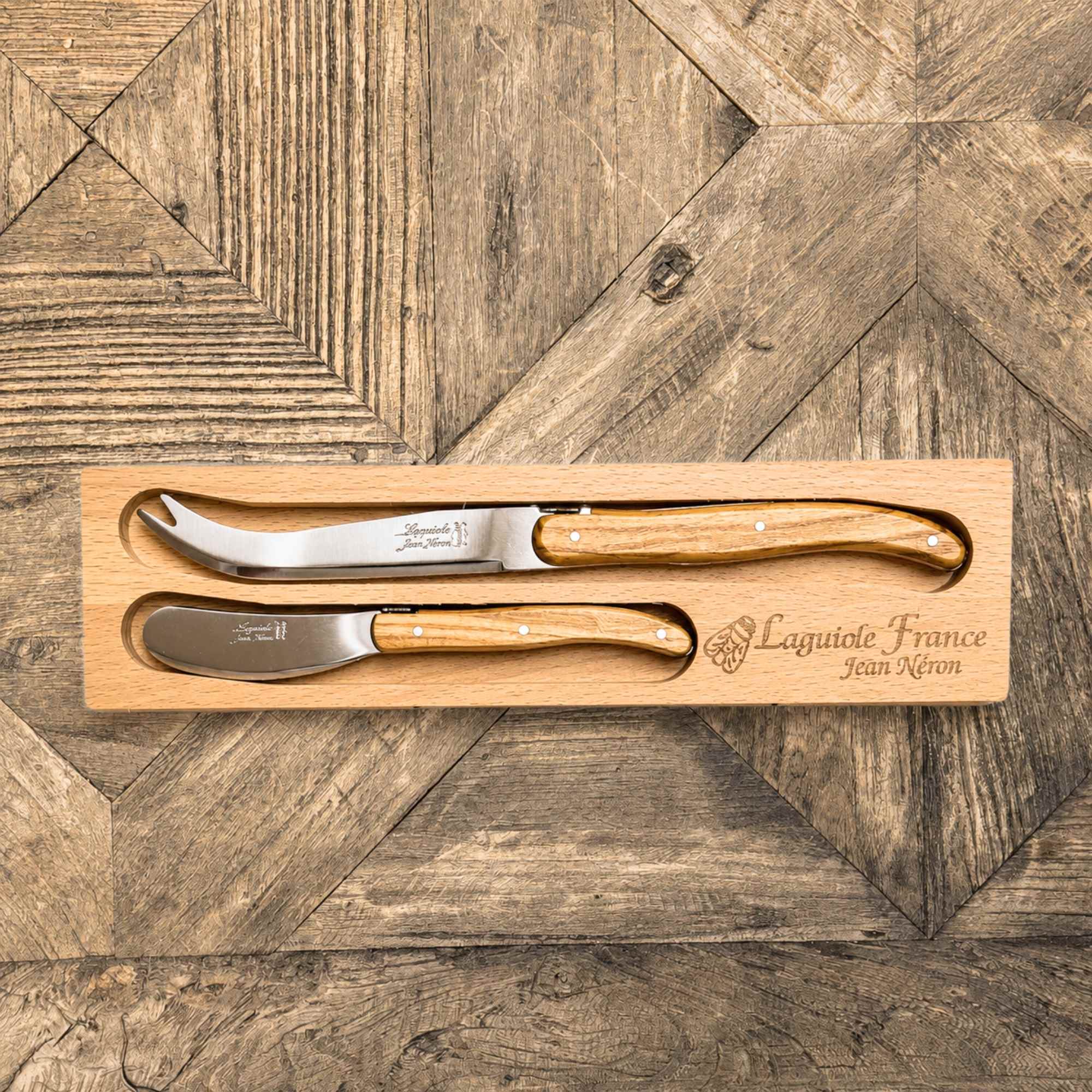 Laguiole cheese and butter knife set in olive wood