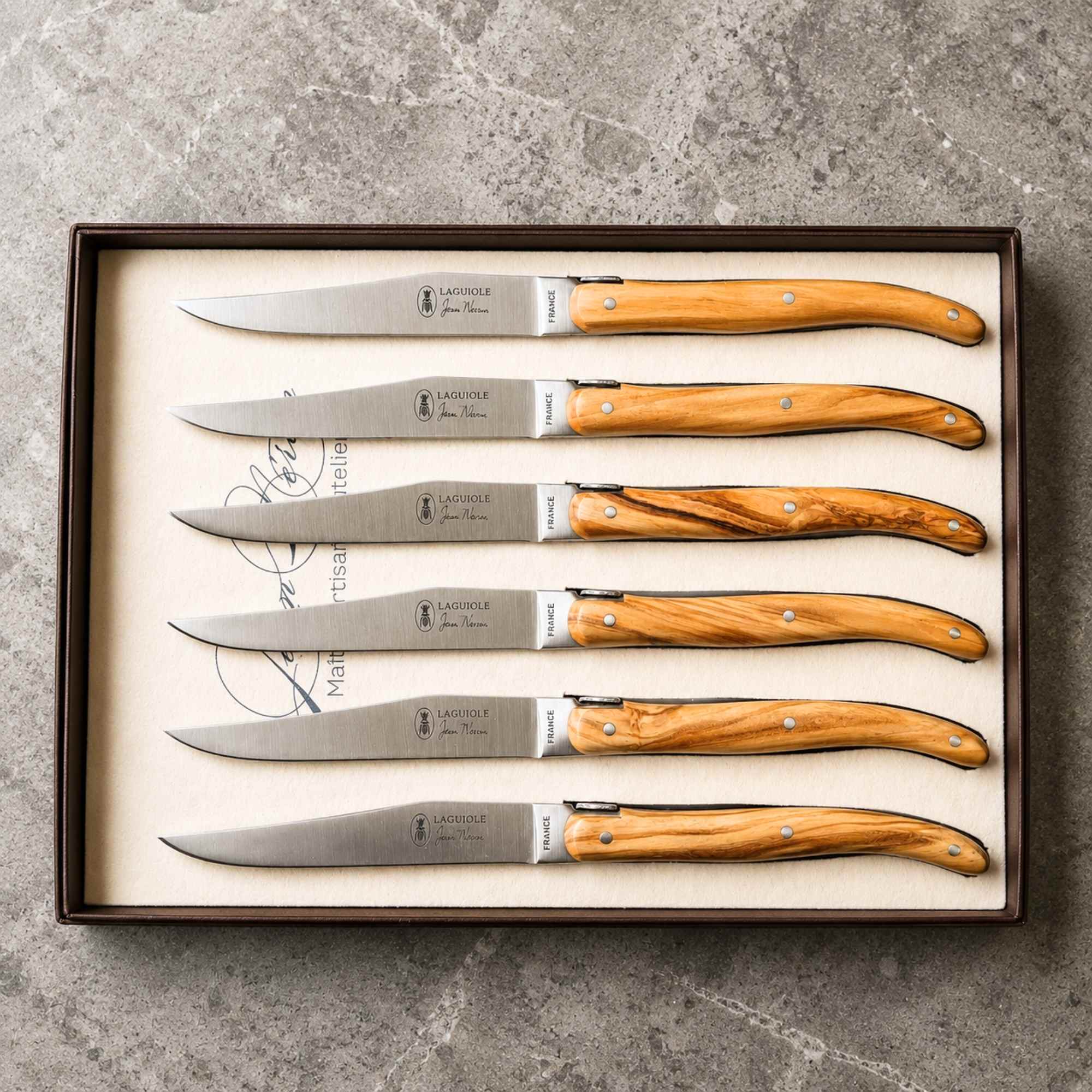 Luxury Laguiole set of knives presented in a box