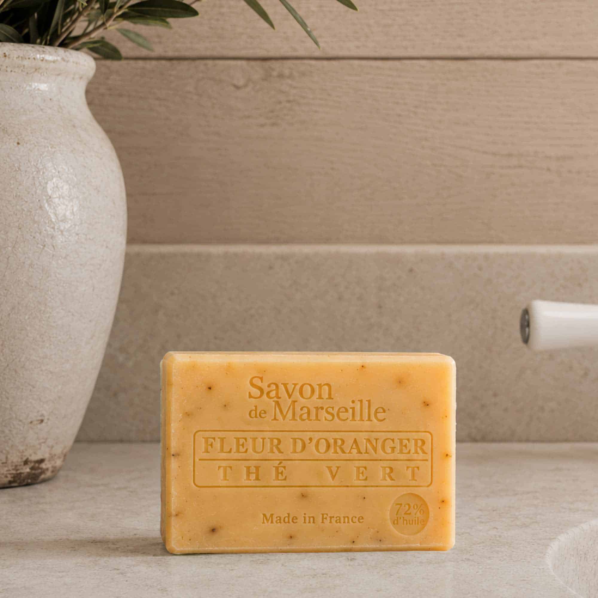 Savon de Marseille orange blossom with green tea leaves - 100g