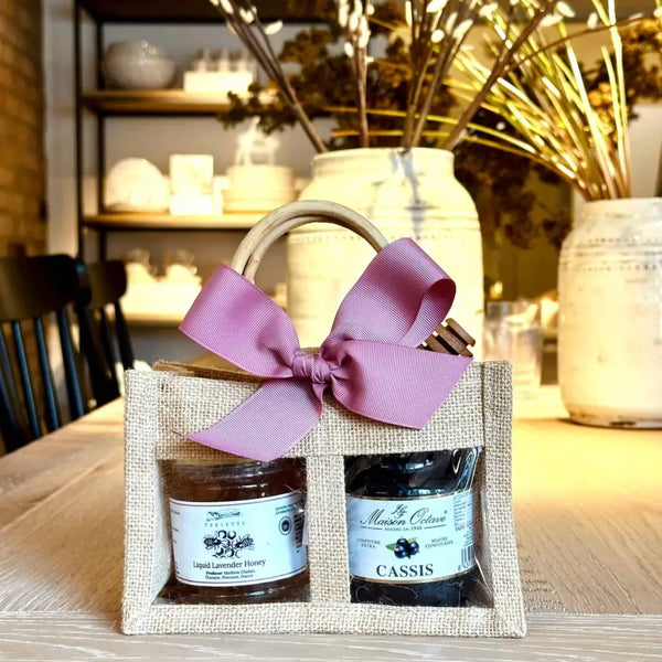 breakfast gift set with honey and jam from Provence