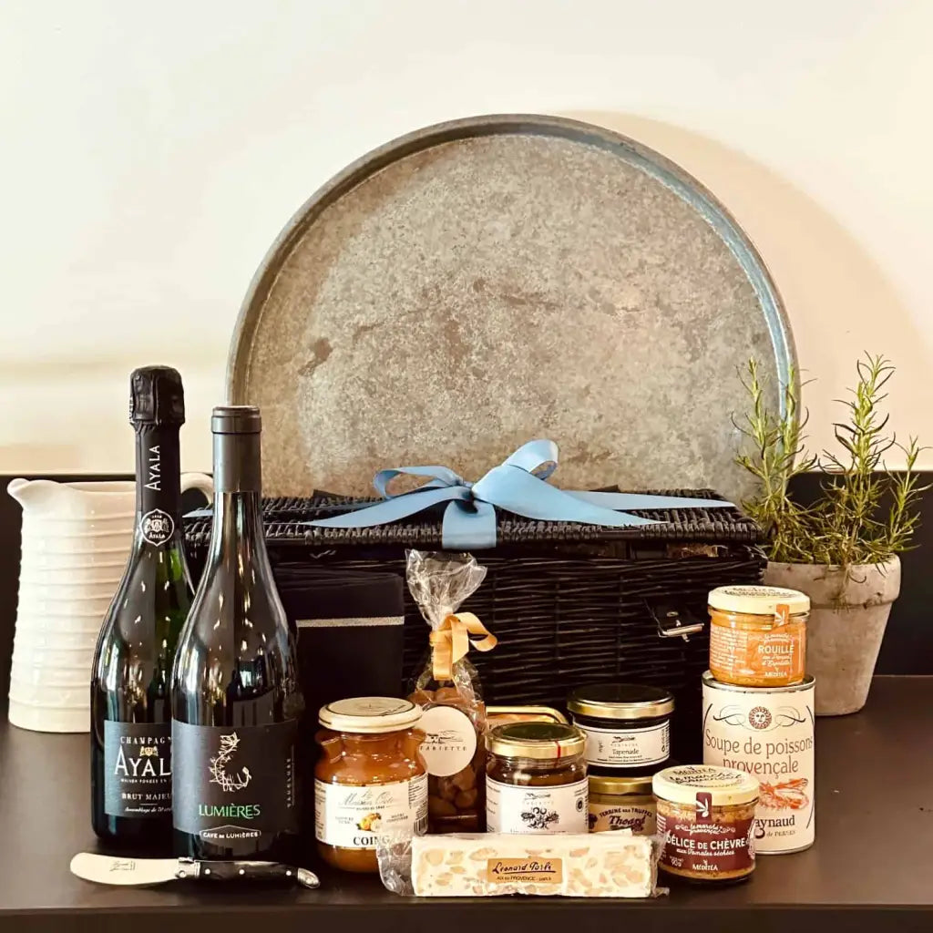 Hamper Saturnin - tall and generous